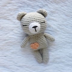 Sleepy Bear amigurumi pattern by 