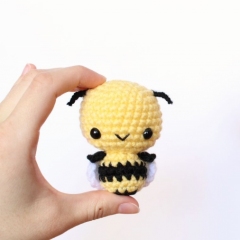 Burt the Baby Honey Bee amigurumi pattern by 