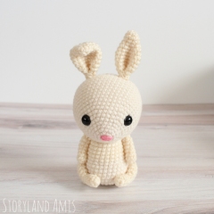 Christopher the Bunny amigurumi pattern by unknown