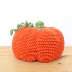 Cuddle-Sized Jack the Pumpkin amigurumi pattern by unknown