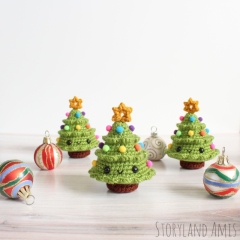 Joy the Baby Christmas Tree amigurumi pattern by unknown