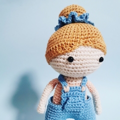 Hazel the Little Doll amigurumi pattern by unknown