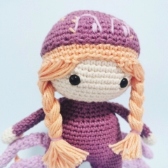 Heidi the Spider Doll amigurumi pattern by unknown