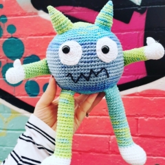 Merlo the Monster amigurumi pattern by unknown