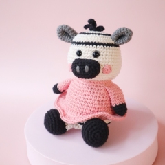 Zuri the Zebra amigurumi pattern by unknown