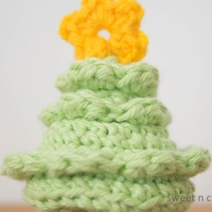 Tiny Christmas Tree amigurumi pattern by 