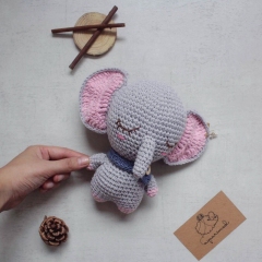 Abba The Elephant amigurumi pattern by unknown