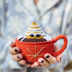 Hot Choco Christmas Mug amigurumi pattern by unknown