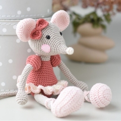 Ballerina-Mouse amigurumi pattern by lilleliis