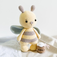 Bumble the Bee amigurumi pattern by Bluesparrow Handmade