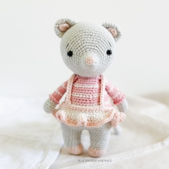 Millie the mouse amigurumi pattern by Bluesparrow Handmade