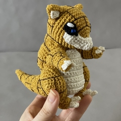 Sandshrew amigurumi pattern by CrochetThingsByB