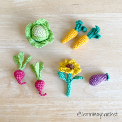 Farmers Market Basket amigurumi pattern by erinmaycrochet