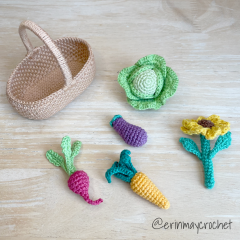 Farmers Market Basket amigurumi pattern by erinmaycrochet