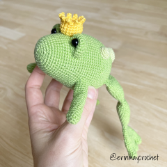 Fernando the Frog Prince amigurumi pattern by unknown