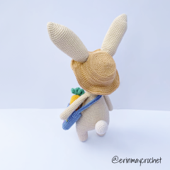 Hazel the Bunny amigurumi pattern by erinmaycrochet