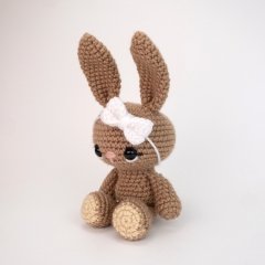 Bryce the Bunny amigurumi by Theresas Crochet Shop