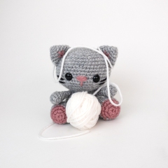 Kaylie the Kitten amigurumi by Theresas Crochet Shop