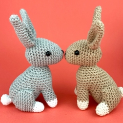 Hazel bunny amigurumi pattern by Make Me Roar