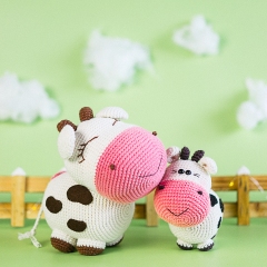 Daisy the Cow amigurumi by Mumigurumi