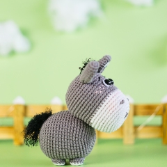 Donny the Donkey amigurumi by Mumigurumi