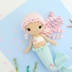 Luna the Mermaid amigurumi by Sarah's Hooks & Loops