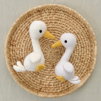 Gertie the Goose amigurumi pattern by Theresas Crochet Shop