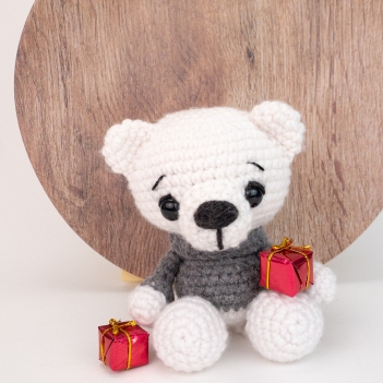 Parker the Polar Bear amigurumi pattern by Theresas Crochet Shop