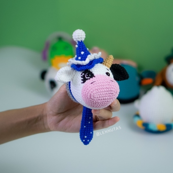 The Happy Cow amigurumi pattern by Lennutas