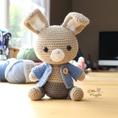 Benjamin the Bunny amigurumi pattern by Little Muggles