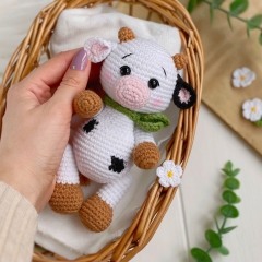 Cow with leaves amigurumi by Knit.friends