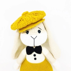 Jasper the Rabbit amigurumi pattern by Fluffy Tummy