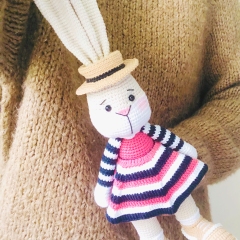 Ruby the Rabbit amigurumi pattern by Fluffy Tummy