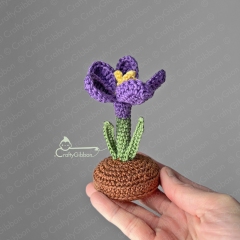 Bunny/Croccus Planter  amigurumi by CraftyGibbon