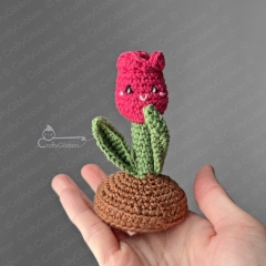 Chick/Tulip Planter  amigurumi by CraftyGibbon