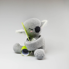 Clingy Koala Snap Bracelet amigurumi pattern by StuffTheBody
