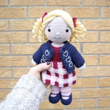Erin Doll amigurumi pattern by Smiley Crochet Things