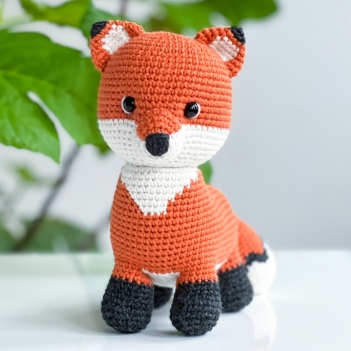 Rune the fox amigurumi pattern by Handmade by Halime