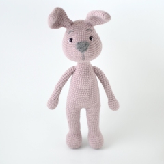 Camille the Bunny amigurumi by Elisas Crochet