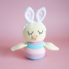 Ellie the Easter Chick amigurumi by Cara Engwerda