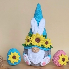 Bunny gnomes with sunflower amigurumi pattern by Mufficorn