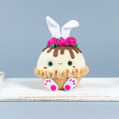 Bunny pie amigurumi by Mufficorn