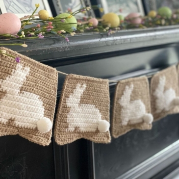 Easter Bunny Bunting amigurumi pattern by Crochet to Play