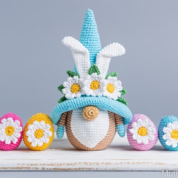 Gnome Bunny with daisies amigurumi pattern by Mufficorn