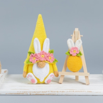 Yellow Bunny Gnome amigurumi pattern by Mufficorn