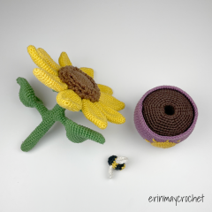 Bumble Blossom Sunflower amigurumi pattern by erinmaycrochet