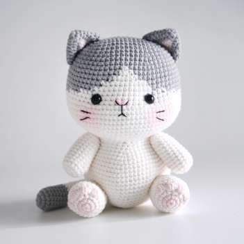 The cat (gray) amigurumi pattern by Bigbebez