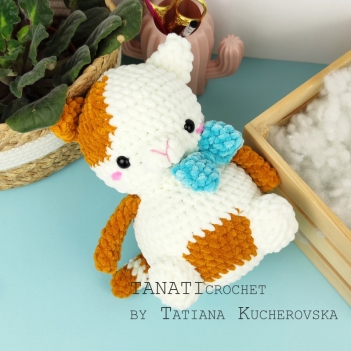 Plush Little kitty amigurumi pattern by TANATIcrochet