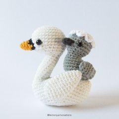 Swan and Duckling amigurumi pattern by Lemon Yarn Creations