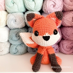 Clementine the Fox amigurumi pattern by DearJackiStitchery
